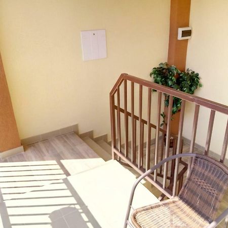 Camere De Inchiriat Carpati Hunedoara Buitenkant foto