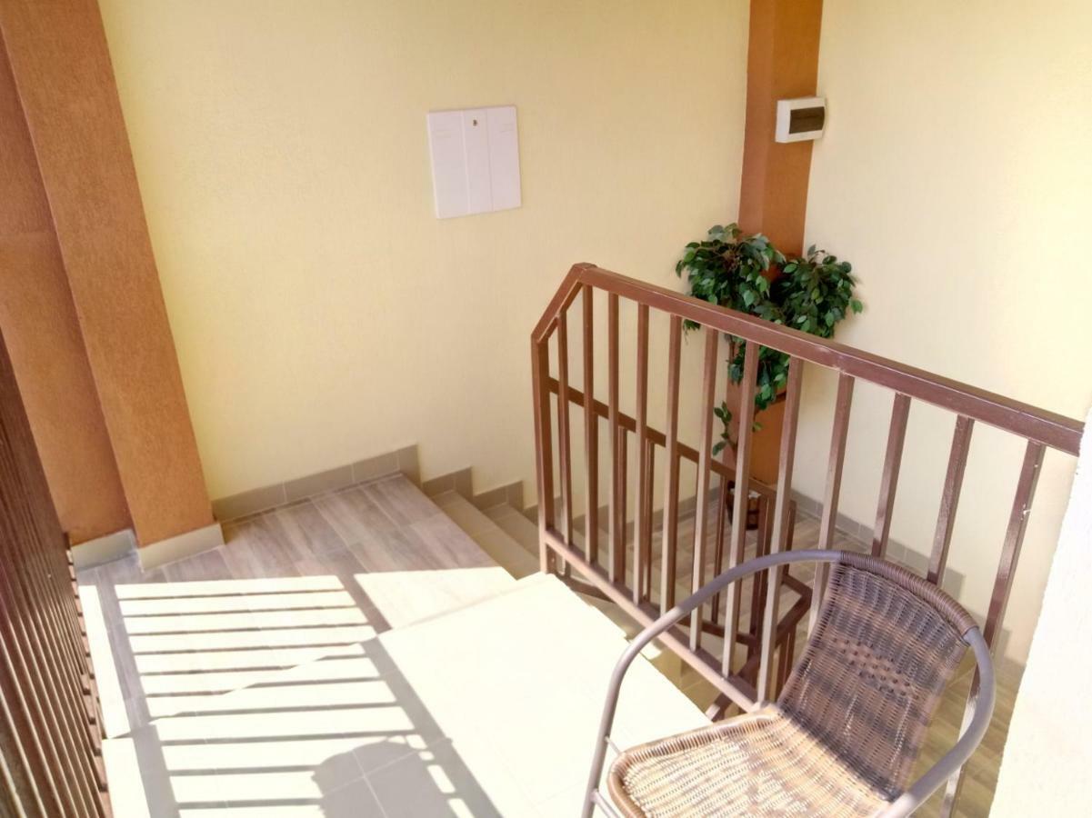Camere De Inchiriat Carpati Hunedoara Buitenkant foto