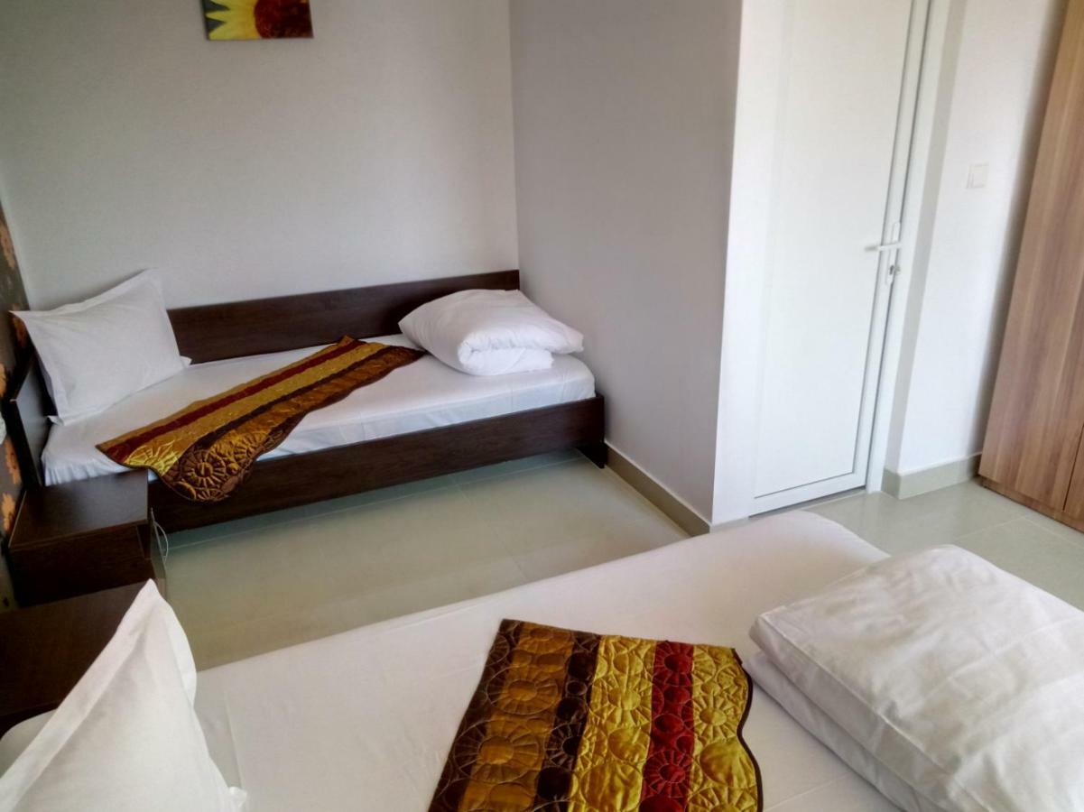 Camere De Inchiriat Carpati Hunedoara Buitenkant foto